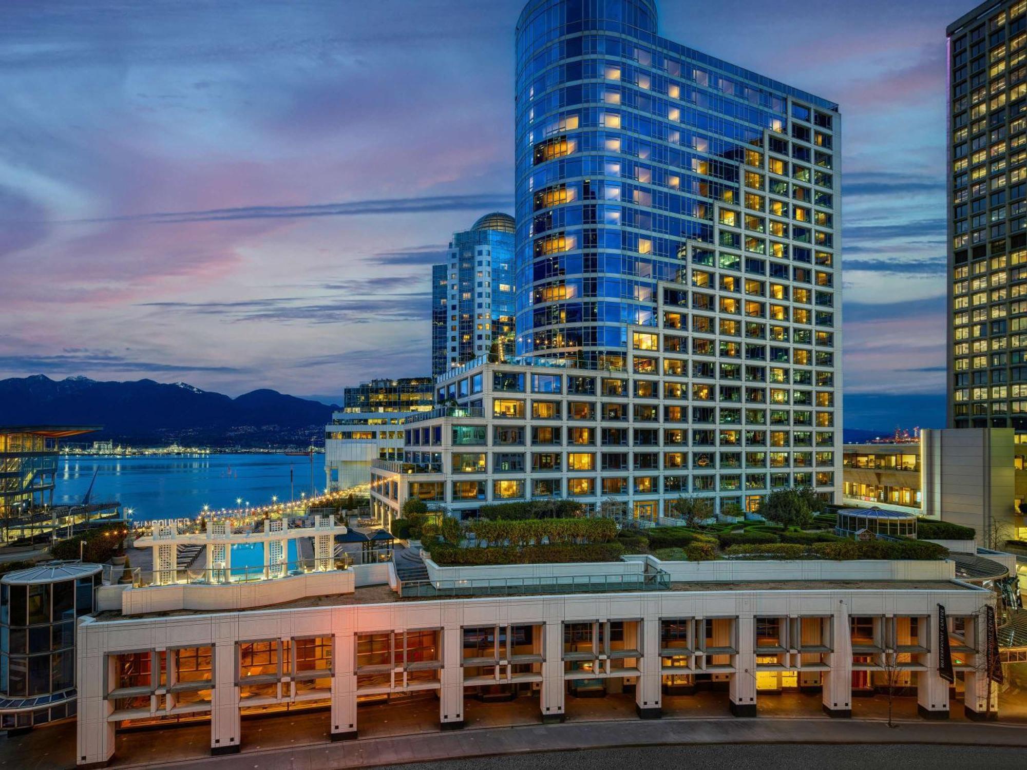 Fairmont Waterfront Hotel Vancouver Exterior foto